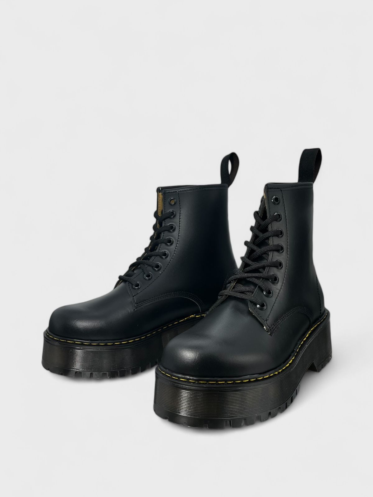 BOTAS JADON EN PIEL SMOOTH COLOR NEGRO