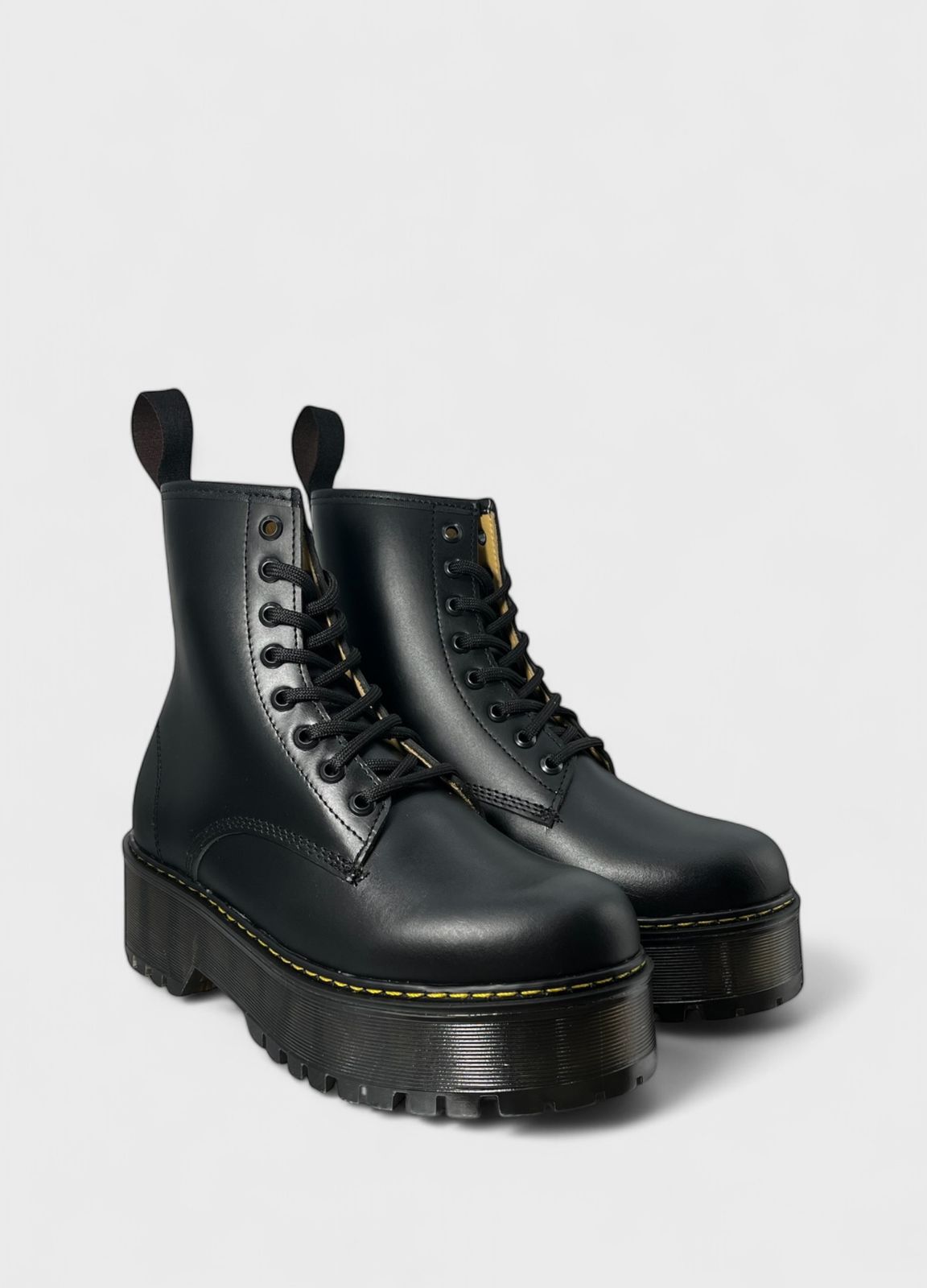 BOTAS JADON EN PIEL SMOOTH COLOR NEGRO