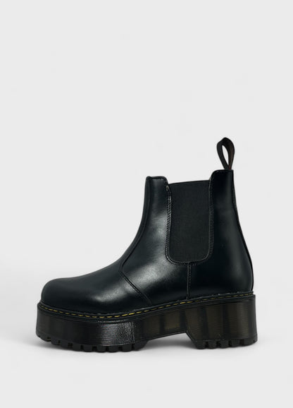 BOTAS DANAE EN PIEL SMOOTH COLOR NEGRO