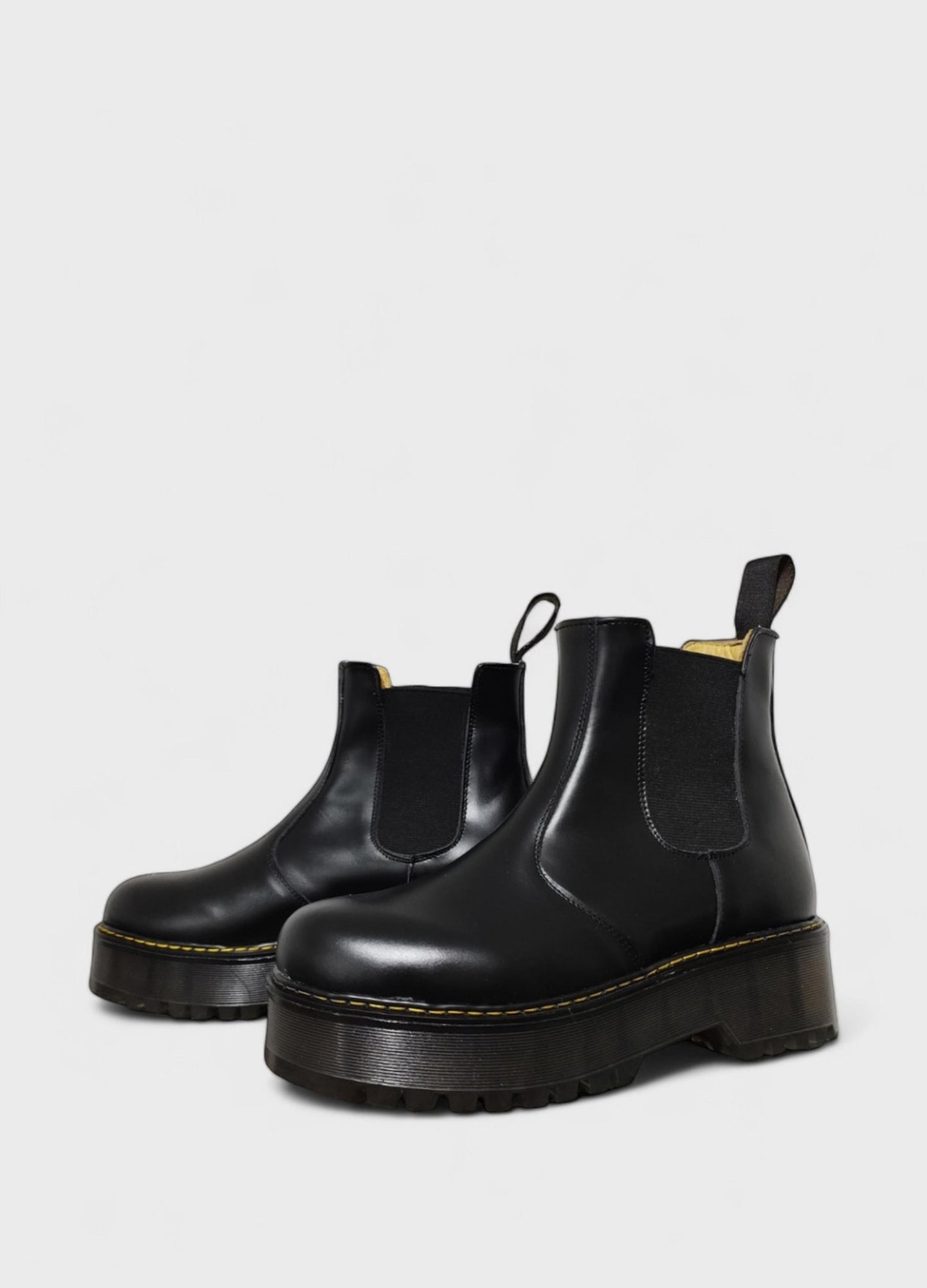 BOTAS DANAE EN PIEL SMOOTH COLOR NEGRO