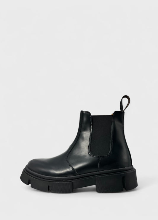 BOTAS ARIZONA EN PIEL SMOOTH COLOR NEGRO